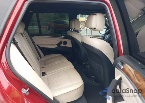 2013 BMW X5 xDrive50I z USA, uszkodzony, nr VIN 5UXZV8C53D0C15202